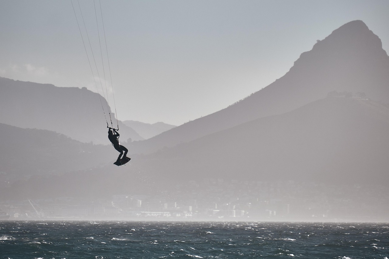 kitesurfing-7843135_1280